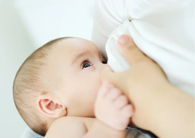 Ile kalorii więcej przy karmieniu piersią? Sprawdź, by nie przytyć Ile kalorii więcej przy karmieniu piersią? Sprawdź, by nie przytyć